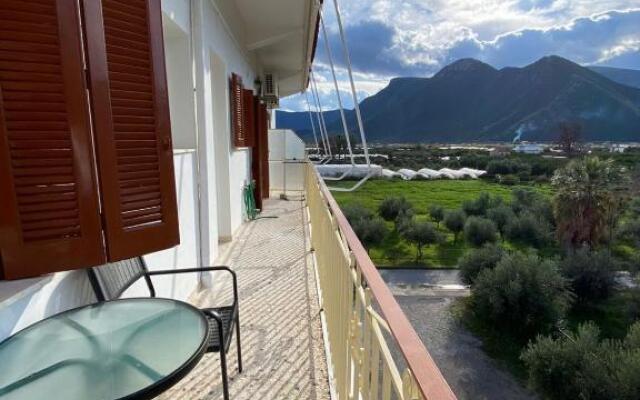 Thassa Beach Apartment No6 (with mountain view)