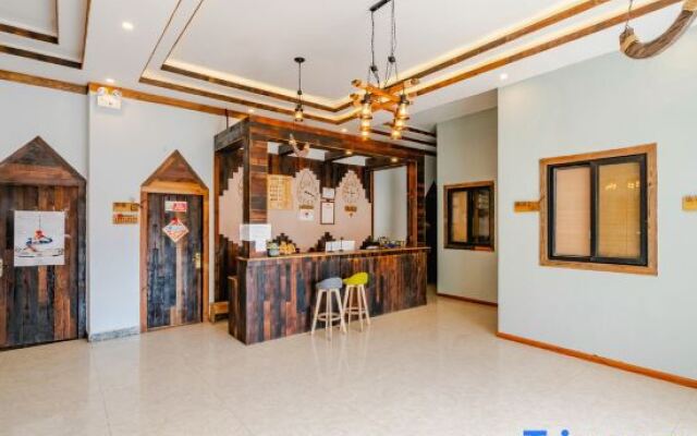 Xiyi Hailuogou townlet Xiaozhu Homestay