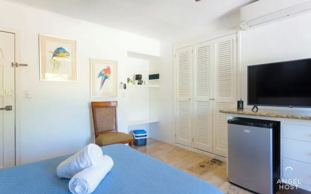 Deluxe Suites at Villas Tropical