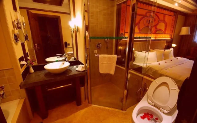 Lijiang Golden Path Hospitality