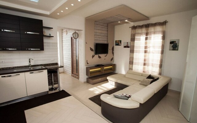 Siriana Open Space Penthouse