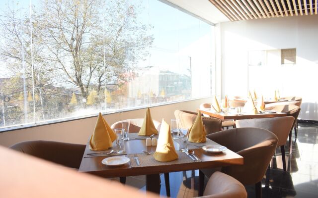 Ramada by Wyndham Darjeeling Gandhi Road