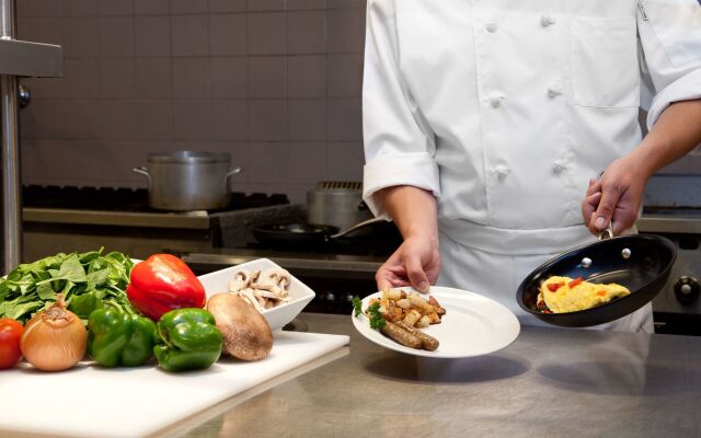 Embassy Suites La Quinta Hotel & Spa