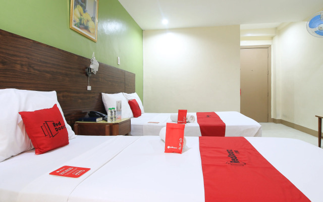 RedDoorz Plus @ Chinatown Binondo
