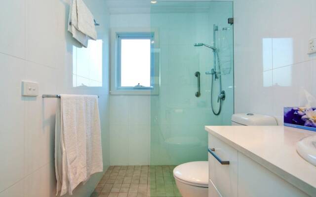 BM21 Balmain 2 Bed Beauty