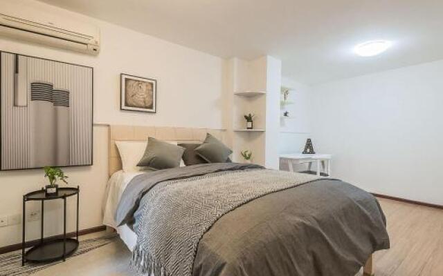 Xi'an Yanta·Xiaozhai· Locals Apartment 00135890