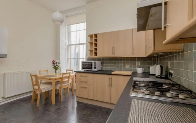 St James Quarter 2 Bed Apartment