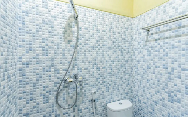 RedDoorz near Puro Mangkunegaran