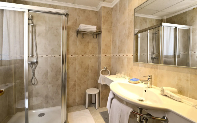 Hotel Amoros