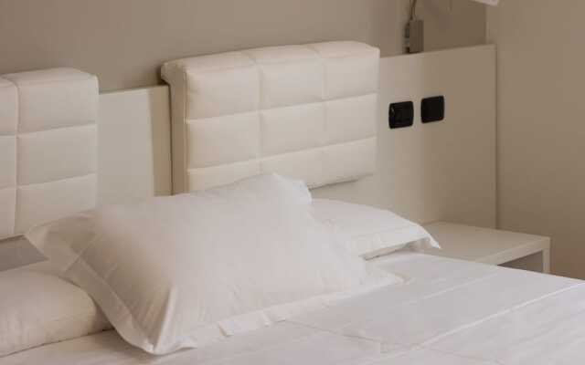 Master Hotel