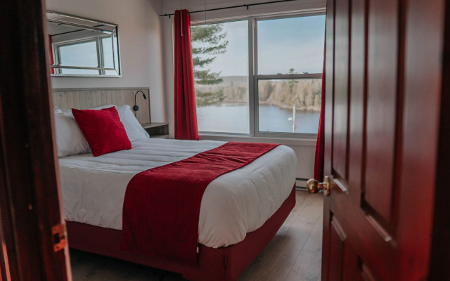 Auberge Lac du Pin Rouge