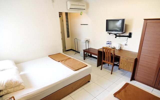 Hotel Sumber Waras