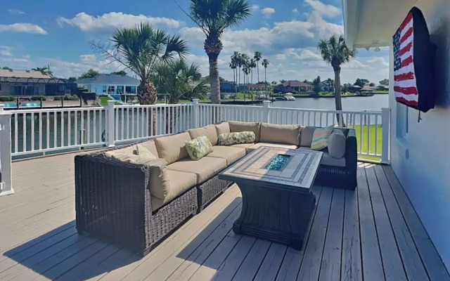 Dolphin View Oasis