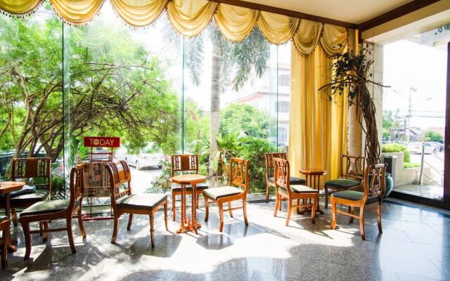 River View Place Hotel