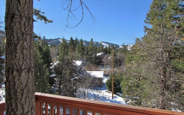 063 JB's Pinecone Lodge Home