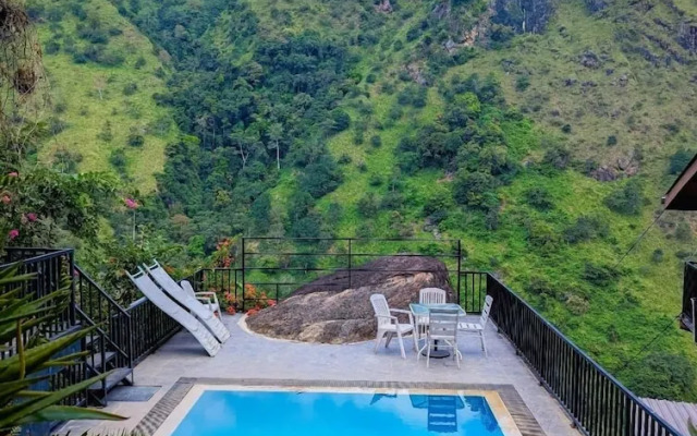 Ella Deck Resort