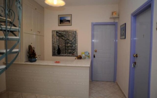 Noe Rooms