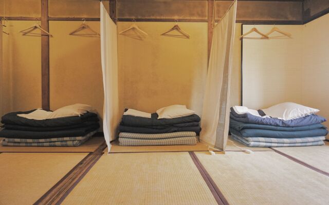 Gojo Guest House - Hostel