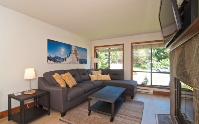 Ski in Ski out - Steam Shower - Roof top Hot tub