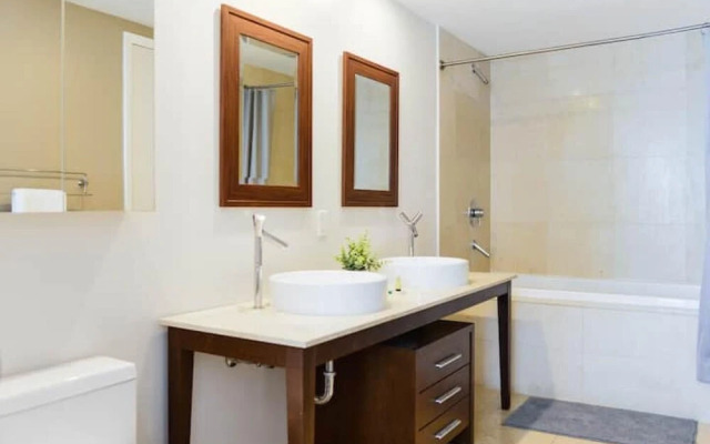 Luxury 1 BR Higher Penthouse Icon Brickell