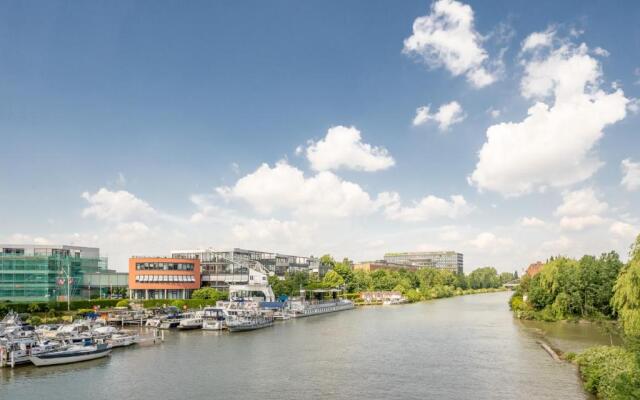 ID 7029 - Private Apartment