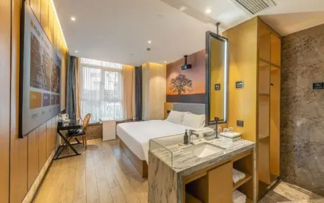 New Day Boutique Hotel