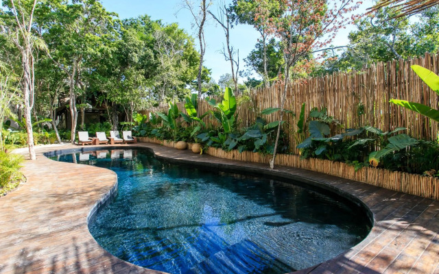 Eco-chic Design Condos Wrapped in Nature's Elements by Moskito