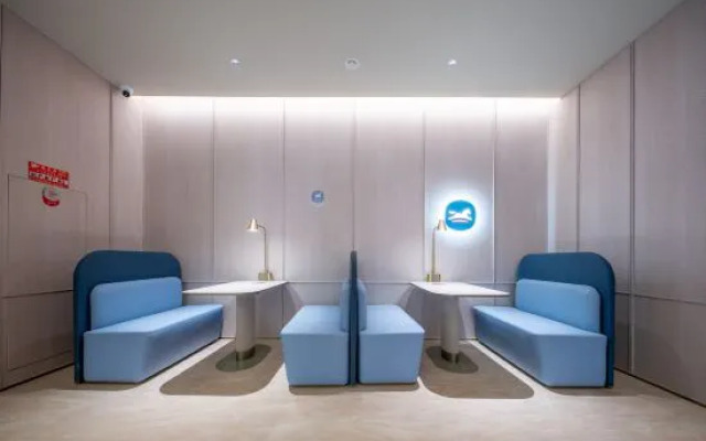 HanTing Hotel (Foshan Qinghuiyuan Huagai Road Pedestrian Street)