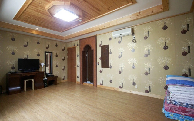 Mungyeong Arirang Hotel