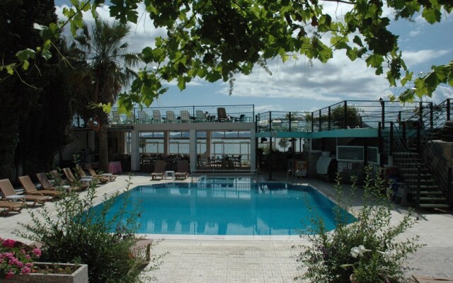 Cemre Hotel