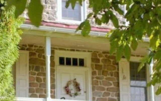 1732 Folke Stone Bed and Breakfast