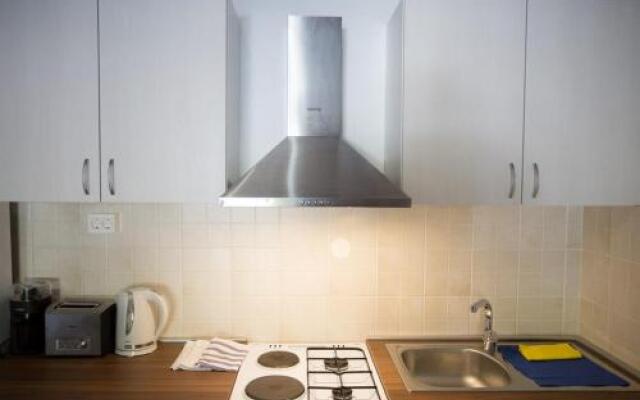 Holiday House Macic