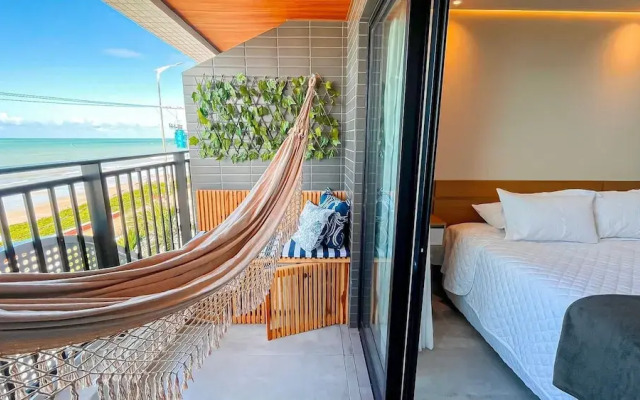 Ocean Art Park by Living