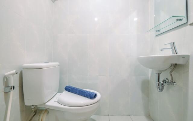 Cozy Living Studio Room at Evenciio Margonda Apartment