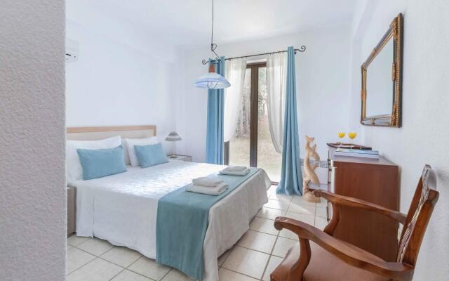 Sani Seaside Luxury - Villa Ariadni Pool Retreat