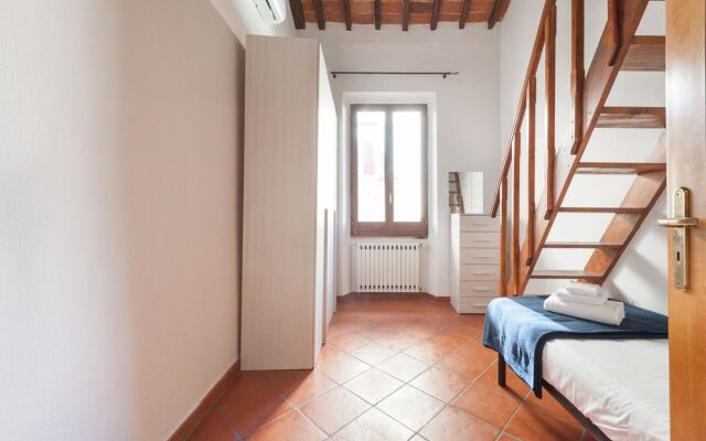 Short-let Florence Apartment Parione