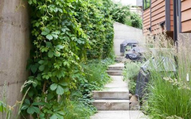 Seven-River View-AC-3BR/2.5BA