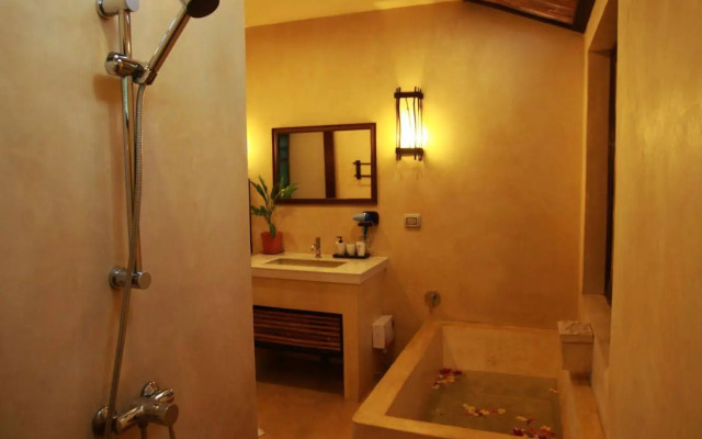 Ingnatee Resort (SHA Extra Plus)