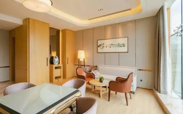 Phoenix  Hotel