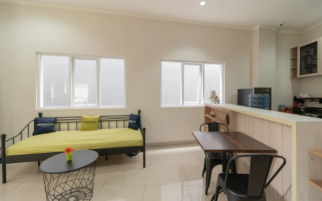 Urbanview Hotel Syariah DJ Gading Serpong