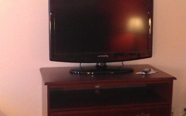 Robinson Inn and Suites