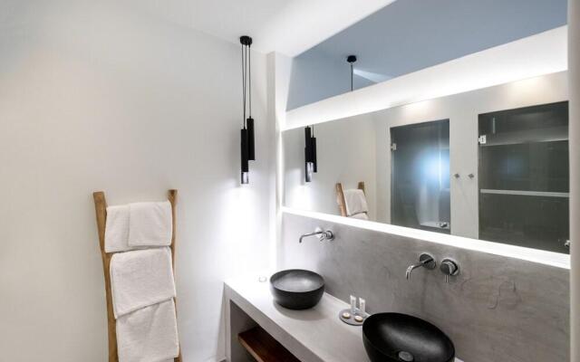 George & Joanna Suites
