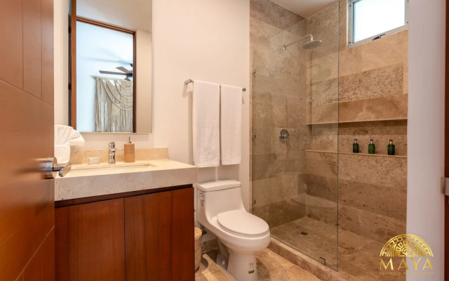 NHOA 107C Lux 1BR Condo Pool access in Aldea Zama