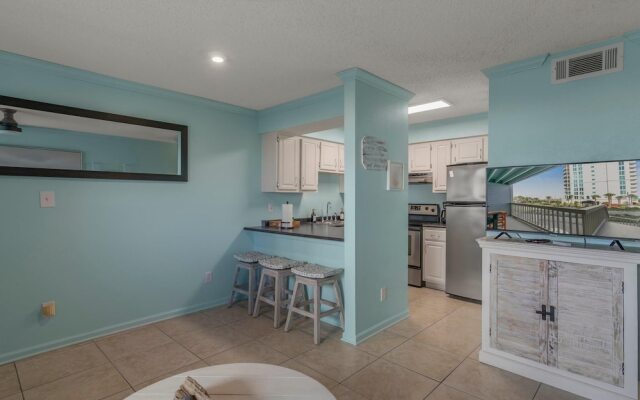 Summer House West B101