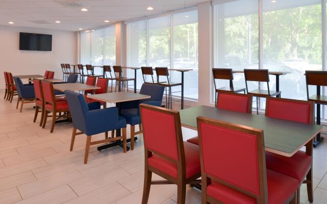 Holiday Inn Express Towson - Baltimore North by IHG