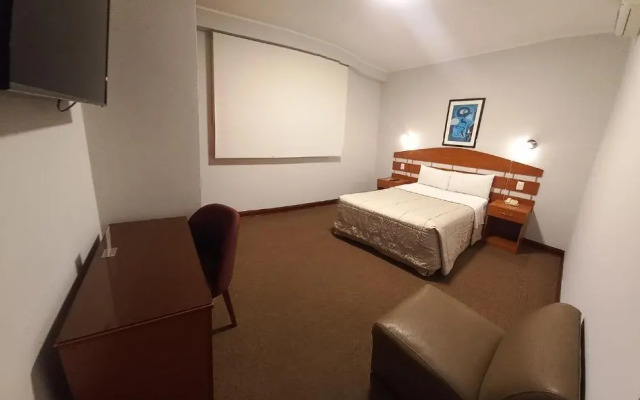Javier Prado Inn