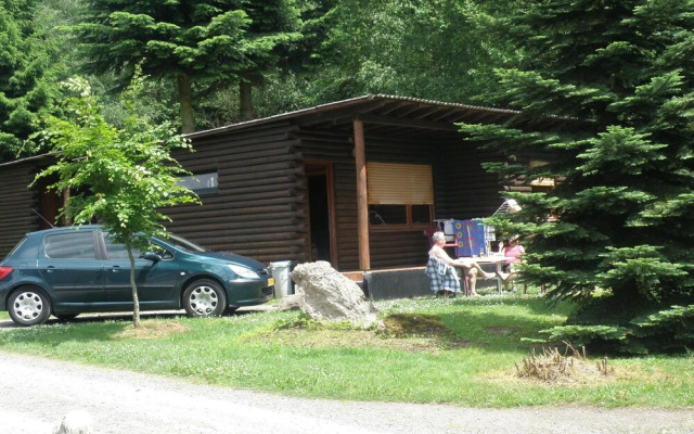 Tidy furnished wooden chalet, located close to the forest