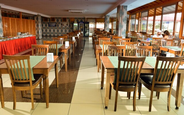 Club Casmin Hotel