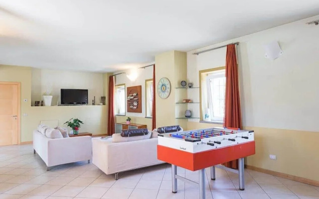 Villa Near Milan With Swimming Pool