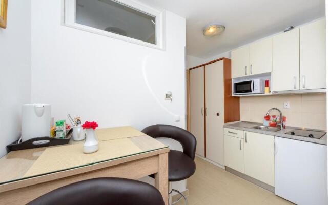 Lodging house SB apartman 1